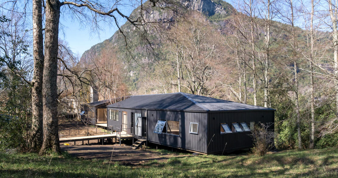Casa diseñada con paneles sip en la región de los lagos